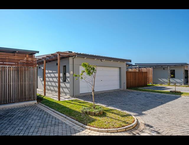 2 BEDROOM FREESTANDING FOR SALE IN SHAKAS ROCK